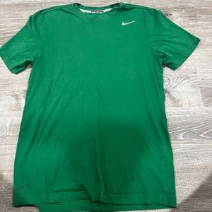 Nike mens top